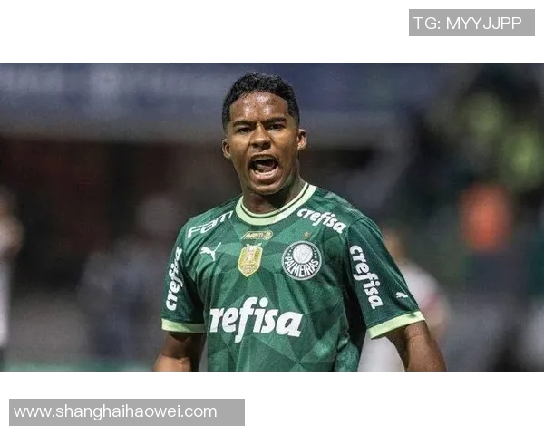 恩德里克崛起之路：从青涩少年到足球天才的成长故事